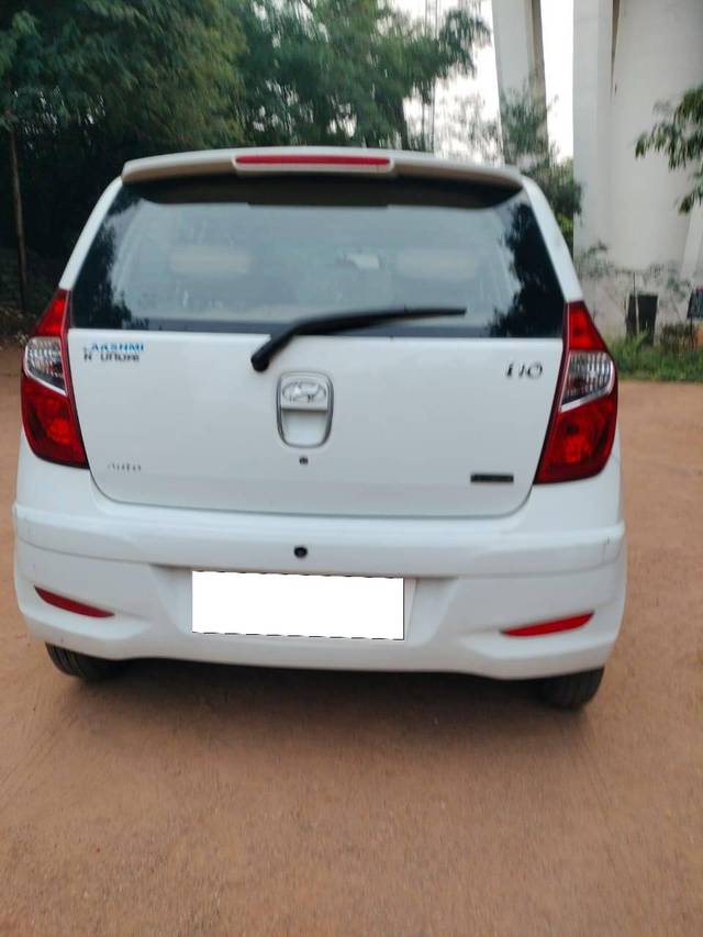 https://images10.gaadi.com/usedcar_image/4380673/original/processed_555b2eb70099c7957f686a9518a1493e.jpg?imwidth=6401