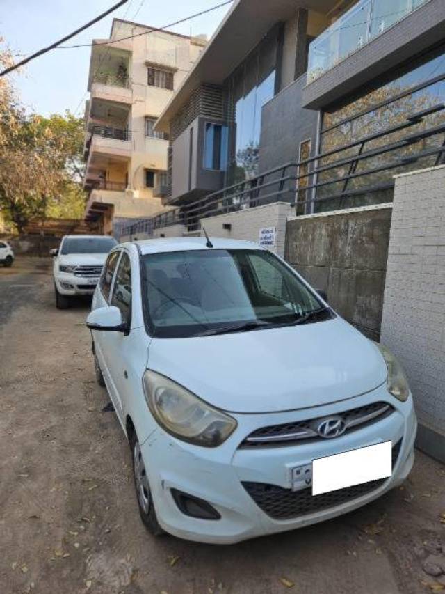 https://images10.gaadi.com/usedcar_image/4380705/original/processed_90515405-3df4-427b-a5be-c486a13520d4.jpg?imwidth=6400