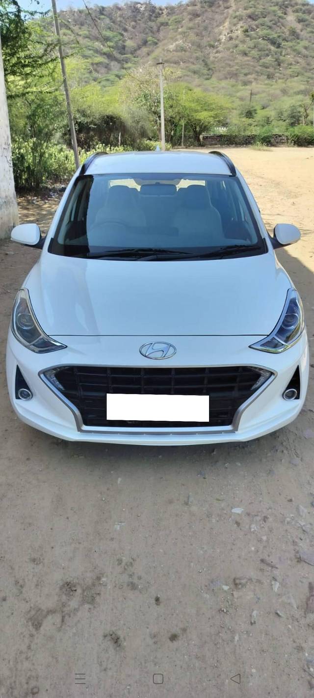 https://images10.gaadi.com/usedcar_image/4380743/original/processed_a9e9baf1f23b16c7112866a2df3ae672.jpg?imwidth=6401