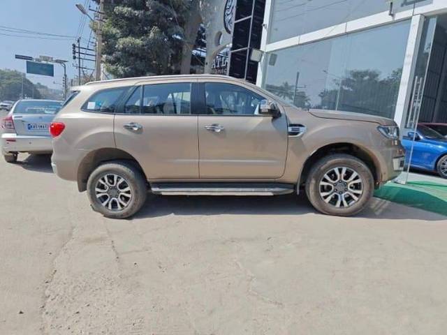 https://images10.gaadi.com/usedcar_image/4380748/original/processed_cc2fa102c60dd3a21e9ce88491075974.jpg?imwidth=6401