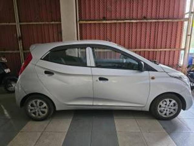 https://images10.gaadi.com/usedcar_image/4380749/original/4303b69972aa26291fe82f2c2494c8f8.jpg?imwidth=6401