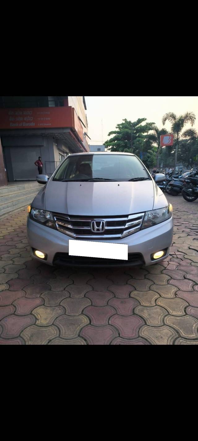 https://images10.gaadi.com/usedcar_image/4380776/original/processed_bbdf07b82463b736376b3f0b80ed6271.jpg?imwidth=6401