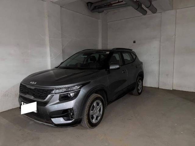 https://images10.gaadi.com/usedcar_image/4380806/original/a759f33757a0596f476978a4cbd7e1ba.jpeg?imwidth=6402