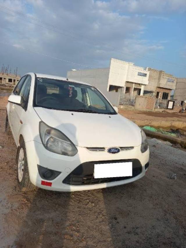 https://images10.gaadi.com/usedcar_image/4380842/original/processed_a51e8c98-bd3d-40ed-9982-a9f4eeb132f0.jpg?imwidth=6400