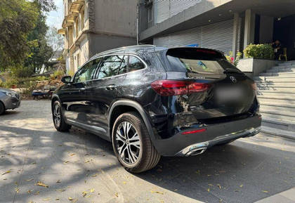 Mercedes-Benz GLA 200 Mercedes-Benz GLA 200