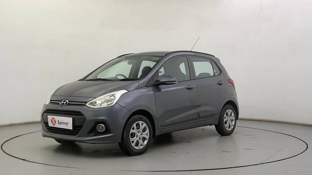 https://images10.gaadi.com/usedcar_image/4381044/original/ee640ee6cb7fccff24c33a2a1a983e36.JPG?imwidth=6400