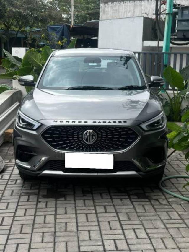 https://images10.gaadi.com/usedcar_image/4381056/original/processed_e2960762-2743-47be-8a79-1afd052c3298.jpg?imwidth=6400