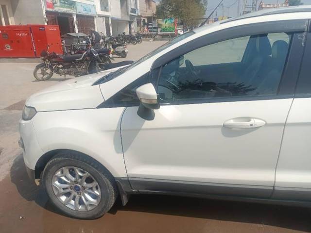 https://images10.gaadi.com/usedcar_image/4381184/original/processed_ea8b8862-abcc-4fa4-8c1d-74ed9ed40b3f.jpg?imwidth=6400