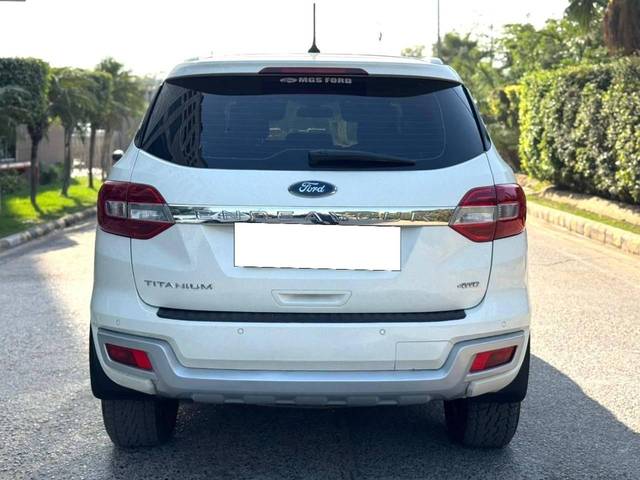 https://images10.gaadi.com/usedcar_image/4381305/original/processed_67d8710a552feb2363cd76e304923c8b.jpg?imwidth=6401