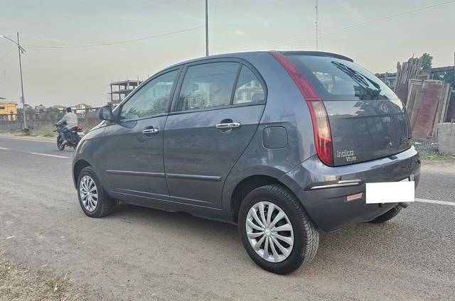 https://images10.gaadi.com/usedcar_image/4381724/original/processed_bf73a72b2724fa328a12d6226a9cf057.jpg?imwidth=6402