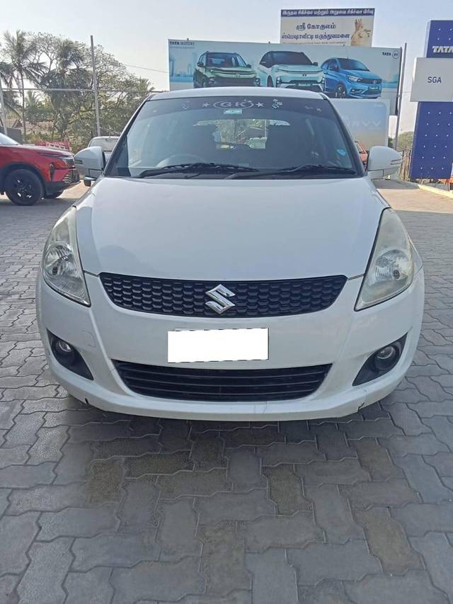 https://images10.gaadi.com/usedcar_image/4381776/original/processed_a1ce2f61a213db14a61bdf1f4c24223b.jpeg?imwidth=6400