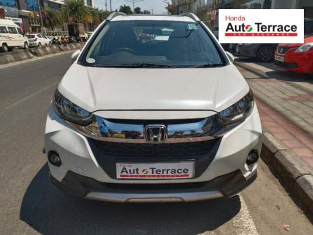 https://images10.gaadi.com/usedcar_image/4381920/original/472976fde57c7d0336cb049347382197.jpg?imwidth=6400