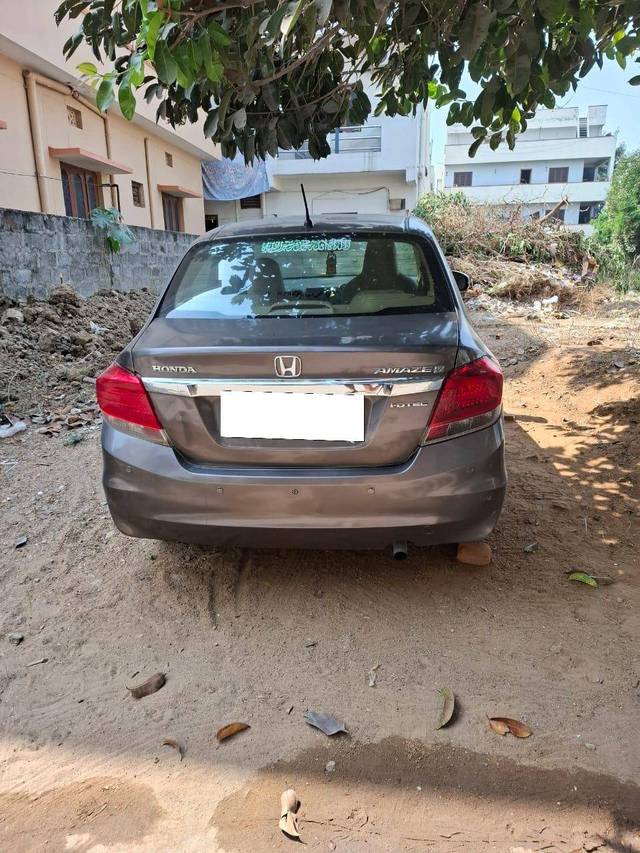 https://images10.gaadi.com/usedcar_image/4381926/original/9dda0222da55e320e942940caa86f6a7.jpg?imwidth=6401