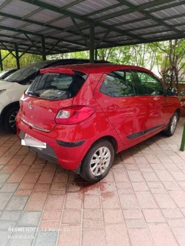 https://images10.gaadi.com/usedcar_image/4382127/original/processed_processed_4f48e9deb01b3a65304897c780e2dc3e.jpg?imwidth=6400