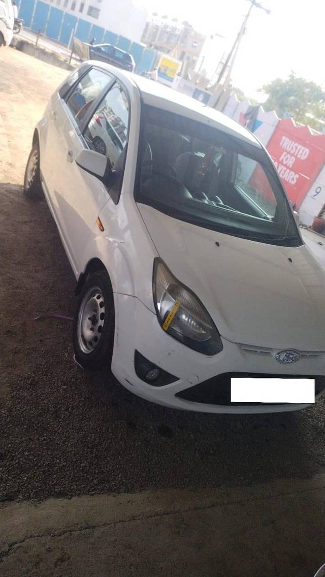 https://images10.gaadi.com/usedcar_image/4382398/original/processed_d229c5d175e7c635bdf3188cf521de89.jpeg?imwidth=6400