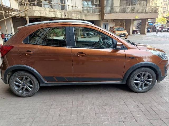 https://images10.gaadi.com/usedcar_image/4382548/original/processed_6dd20733-b374-49dd-9bd6-c028ad47ef47.jpg?imwidth=6401