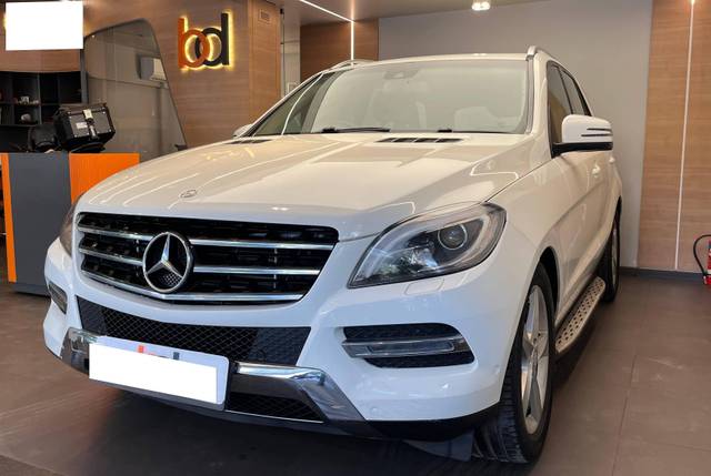https://images10.gaadi.com/usedcar_image/4382557/original/processed_74f43c5bc14cceb6e23e937db5c5a15e.jpeg?imwidth=6402