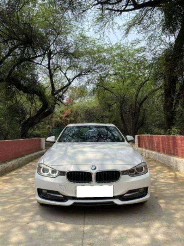 https://images10.gaadi.com/usedcar_image/4382565/original/50fc6f5bc25828626620472d92195d92.jpeg?imwidth=6402