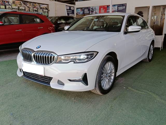 https://images10.gaadi.com/usedcar_image/4382595/original/processed_71d45f19edf7e59d7a1c151c0e74b73b.jpg?imwidth=6402