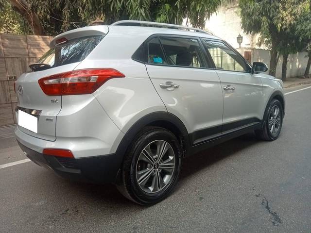 https://images10.gaadi.com/usedcar_image/4382650/original/processed_df21f61e-6854-4dbc-a63f-87c0ea209132.jpg?imwidth=6401