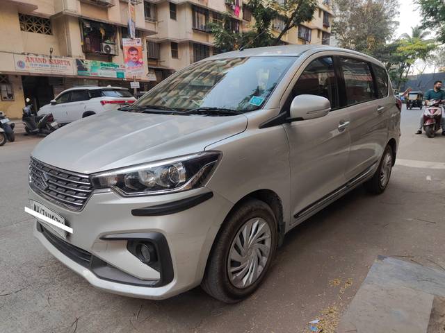 https://images10.gaadi.com/usedcar_image/4382744/original/processed_4ce2daed7b17c4b23a085d2614f7d59e.jpg?imwidth=6402