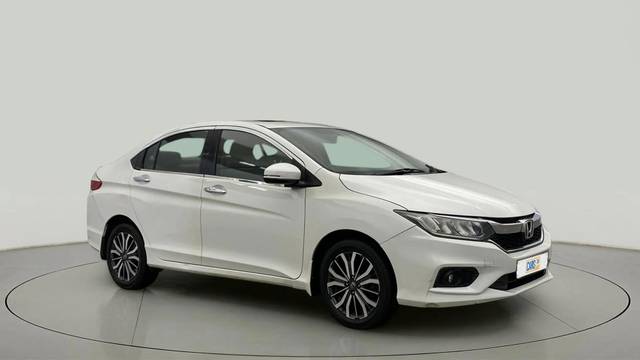 https://images10.gaadi.com/usedcar_image/4382788/original/ad08e7b1a4989a133cde4d89b27491ff.jpg?imwidth=6400