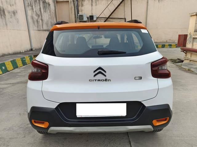 https://images10.gaadi.com/usedcar_image/4382798/original/processed_89b851cb5bfa8b40f6142117320a2047.jpg?imwidth=6402