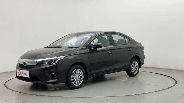 https://images10.gaadi.com/usedcar_image/4382825/original/250341acf8c1bf3b2f25e1b3d5d76af2.JPG?imwidth=6400