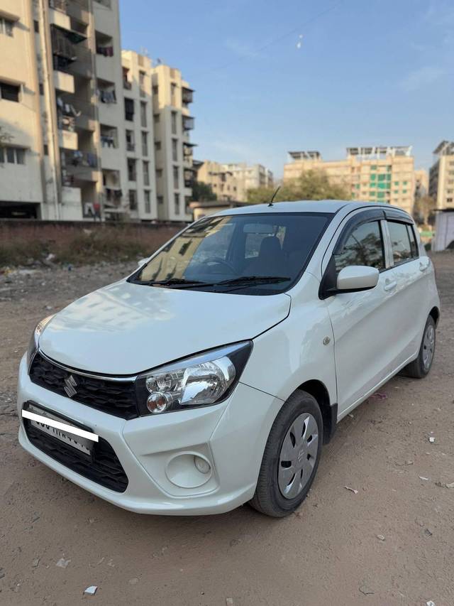 https://images10.gaadi.com/usedcar_image/4383060/original/processed_2b03504dc6fbeb2e9b043c5907ca99db.jpg?imwidth=6402