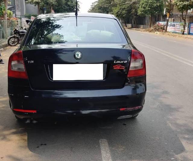 https://images10.gaadi.com/usedcar_image/4383188/original/processed_ac1e369c-869b-430b-b219-150a9b599cfc.jpeg?imwidth=6401