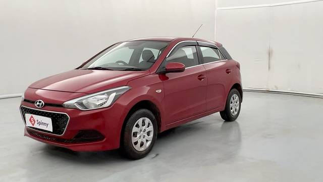 https://images10.gaadi.com/usedcar_image/4383197/original/e7c43cd12f48a0520808fa5a2e2bd741.JPG?imwidth=6400