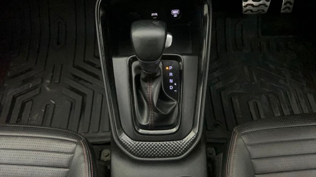 Second-hand 2022 Kia Sonet GTX Plus Turbo DCT for sale in Pune-12