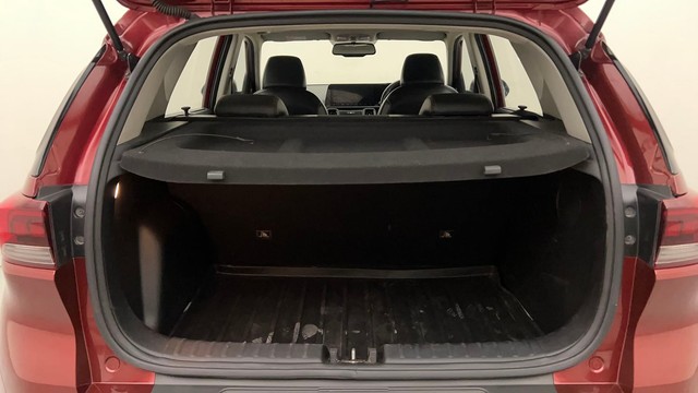 Second-hand 2022 Kia Sonet GTX Plus Turbo DCT for sale in Pune-9