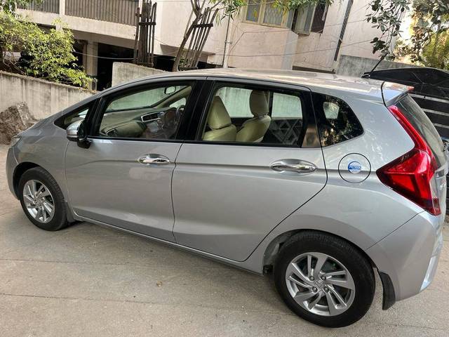 https://images10.gaadi.com/usedcar_image/4383436/original/04b5b25885cdb7665d7606a2430fad4c.jpg?imwidth=6400