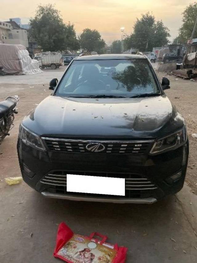 https://images10.gaadi.com/usedcar_image/4383449/original/processed_27294a4f-0205-49fa-b494-da5ddd07d03a.jpg?imwidth=6402