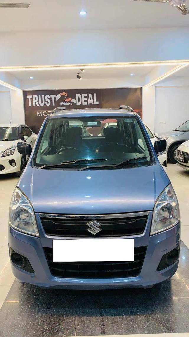 https://images10.gaadi.com/usedcar_image/4383515/original/processed_961ffbd3418f1a5b6e4d0b2407f771e7.jpg?imwidth=6400