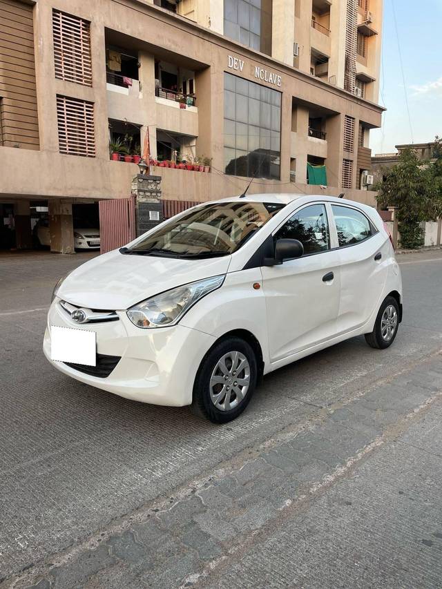 https://images10.gaadi.com/usedcar_image/4383575/original/processed_3115cd7bbd7081ac2b98977e88c1b797.jpg?imwidth=6402