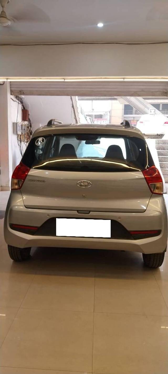 https://images10.gaadi.com/usedcar_image/4383650/original/processed_23356394707dc12ce96f5e8fbd954ef5.jpg?imwidth=6401