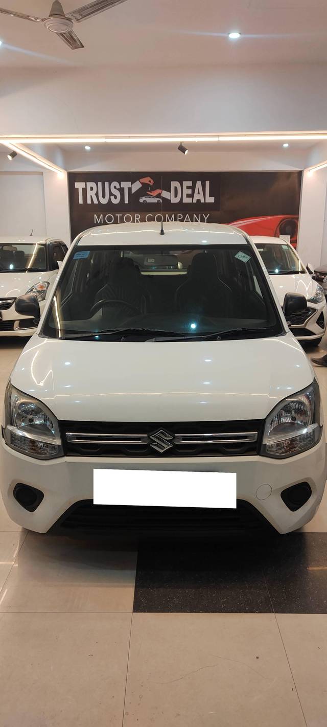 https://images10.gaadi.com/usedcar_image/4383660/original/processed_e809e8688f1704412e3f5daefb0d7526.jpg?imwidth=6400