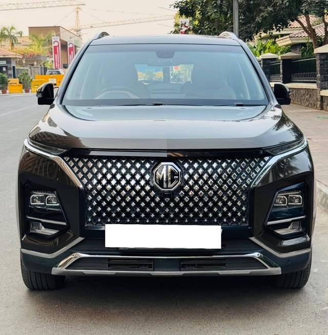 https://images10.gaadi.com/usedcar_image/4383671/original/processed_f54cab4fbcc814cdc227b13194e2798f.jpg?imwidth=6400