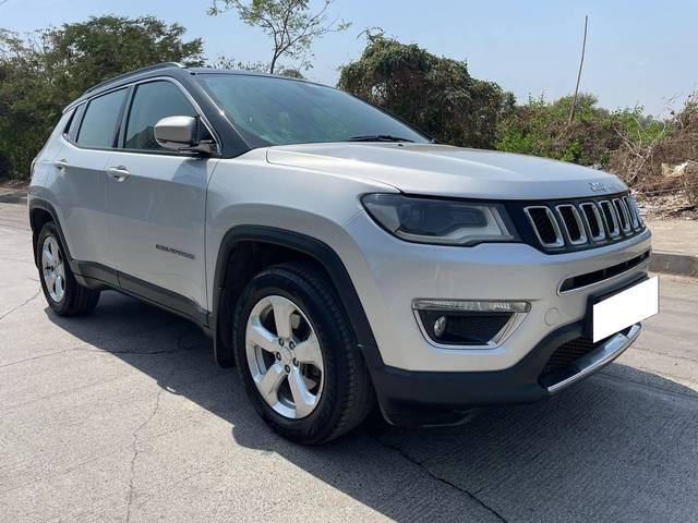 https://images10.gaadi.com/usedcar_image/4383687/original/processed_dd5974da12e124af1a4e959d26554e00.jpg?imwidth=6400