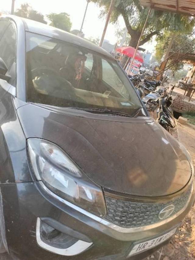 https://images10.gaadi.com/usedcar_image/4383735/original/processed_6c7ca28d-4a2b-431e-a4a4-2a271e002817.jpg?imwidth=6402