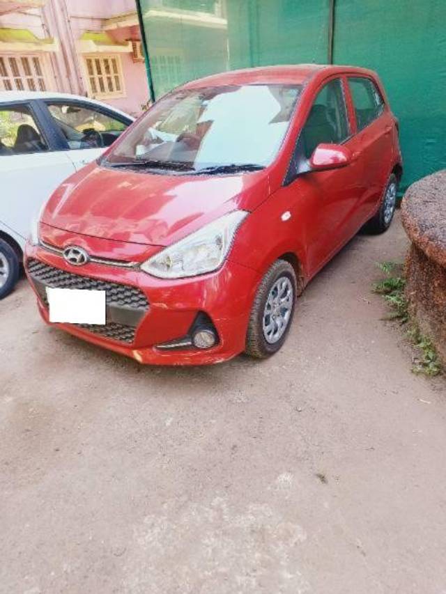 https://images10.gaadi.com/usedcar_image/4383751/original/processed_c9194b53-c293-47d5-b8fd-1f3647bc97f4.jpg?imwidth=6400