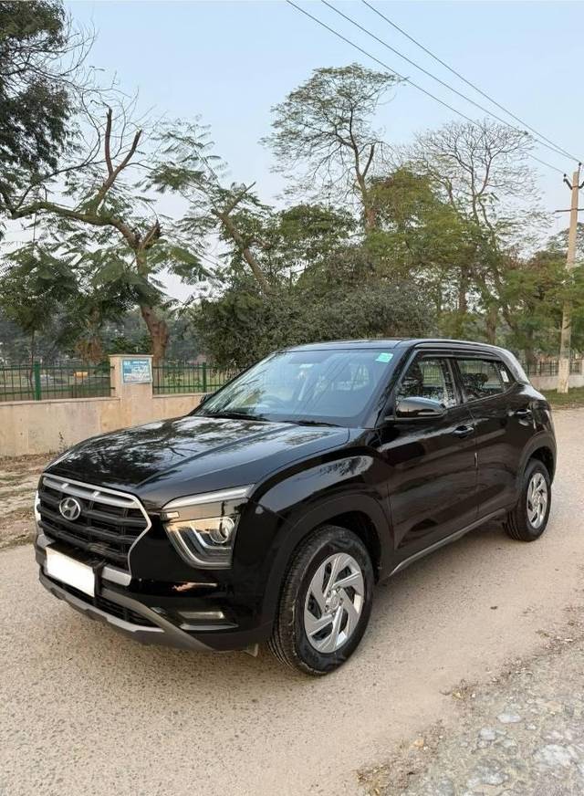 https://images10.gaadi.com/usedcar_image/4383753/original/processed_59fef8d89075d088a35d325ef5f7d753.jpg?imwidth=6401