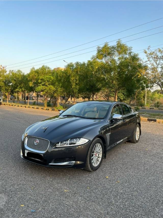 https://images10.gaadi.com/usedcar_image/4383756/original/f12dce4bb97f29ad037b51032fda2561.jpg?imwidth=6400