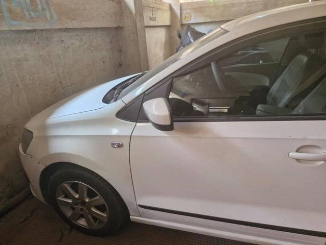 https://images10.gaadi.com/usedcar_image/4383822/original/processed_d94cd10a-08b3-4fc9-9610-118cd9005657.jpeg?imwidth=6400