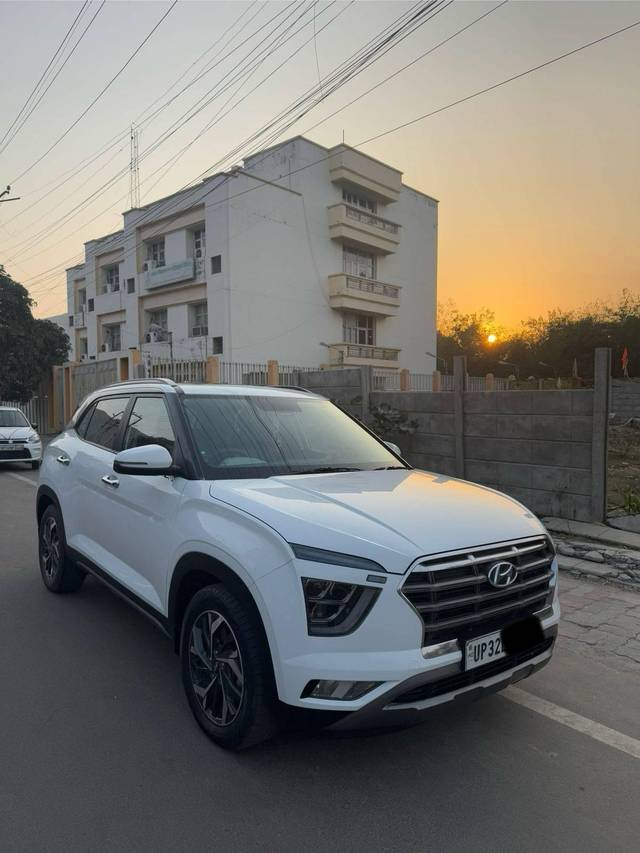 https://images10.gaadi.com/usedcar_image/4383874/original/processed_cb55cba9bf369a108e4a011704236c9e.jpg?imwidth=6400