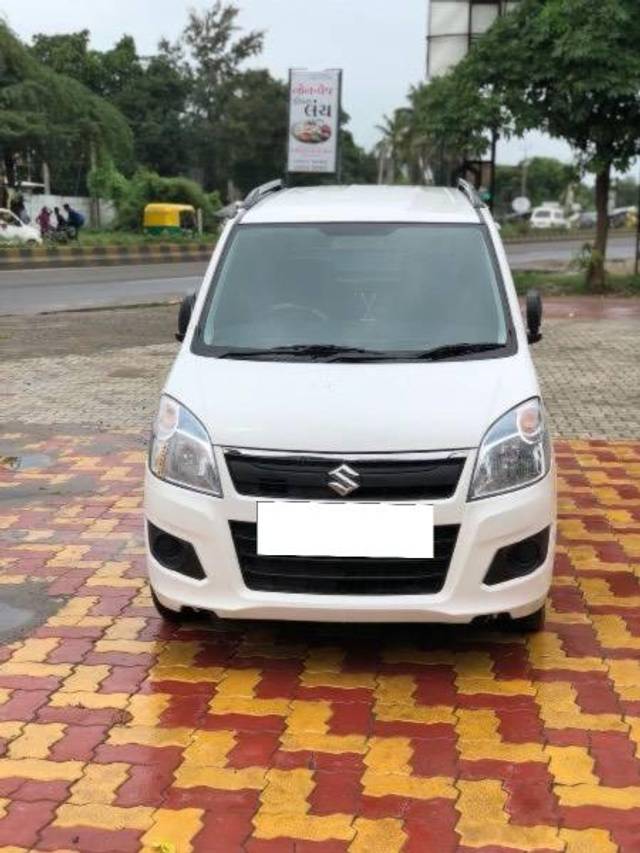 https://images10.gaadi.com/usedcar_image/4383883/original/processed_e946dad7-61ad-4573-bf7d-5ec695447be2.jpeg?imwidth=6400