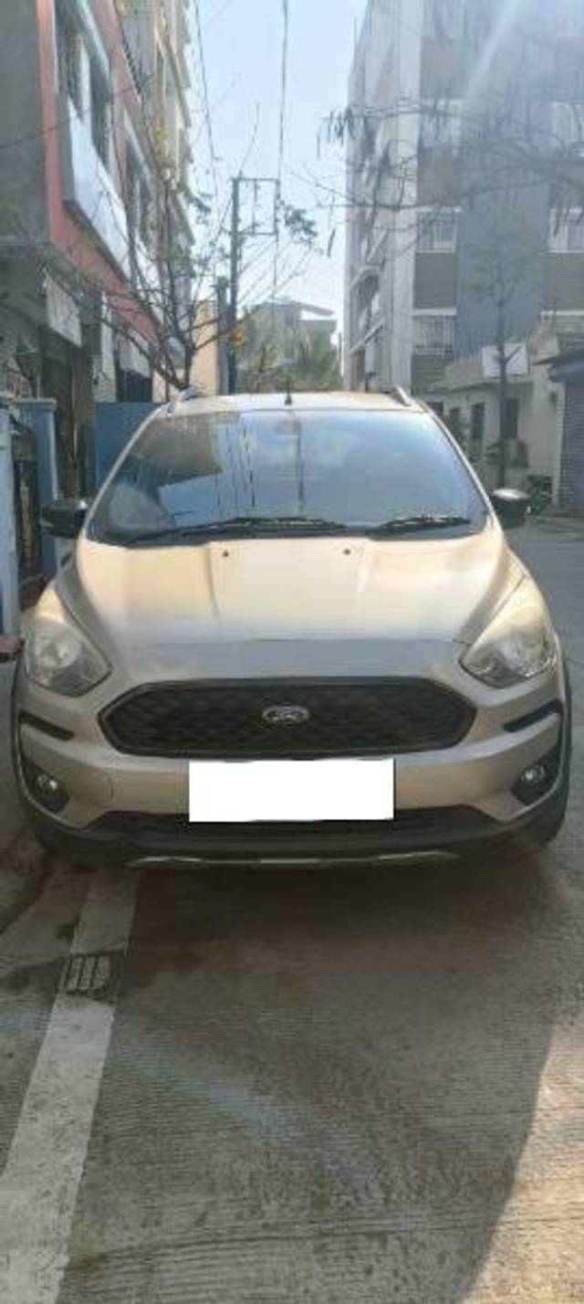 https://images10.gaadi.com/usedcar_image/4384052/original/processed_59402125-068b-4ab7-b566-6c75cc227118.jpg?imwidth=6400