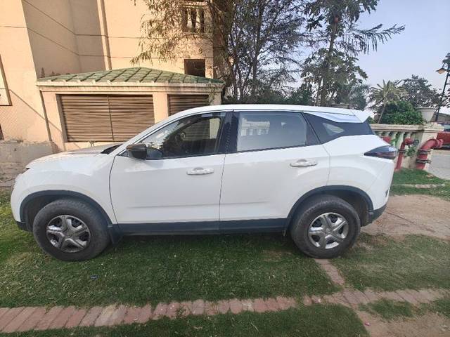 https://images10.gaadi.com/usedcar_image/4384080/original/6422dc228252554ad1ade589a27bb216.jpg?imwidth=6402